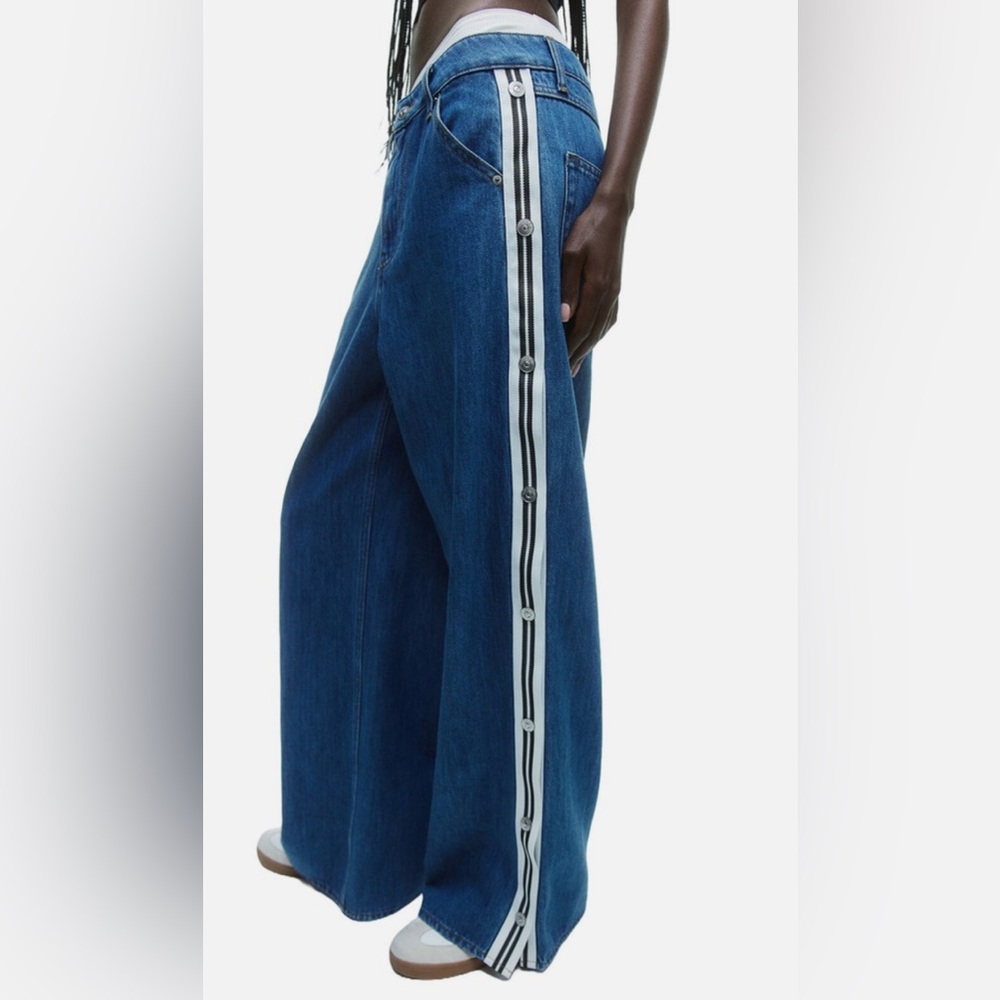 H&M Baggy Straight Leg Side Stripe Snap Jeans – Size 6 - Picture 4 of 7